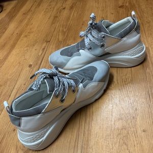 Steve Madden Tennis shoes
